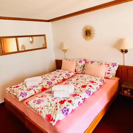 Apartamento Adelhome Mit Gartensitzplatz