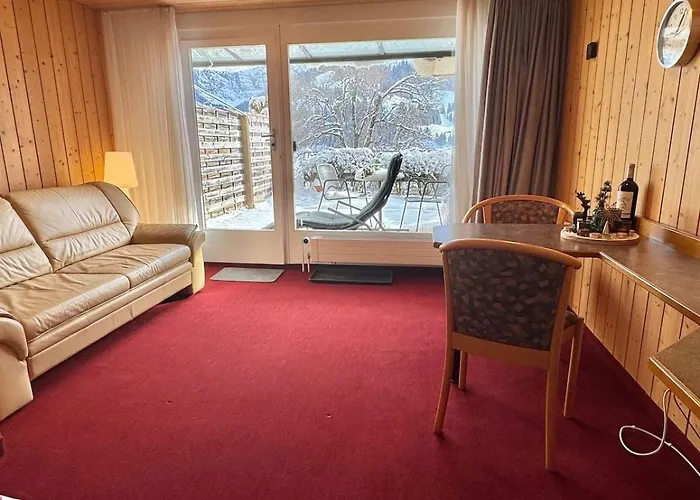 Adelhome Mit Gartensitzplatz * 아델보덴