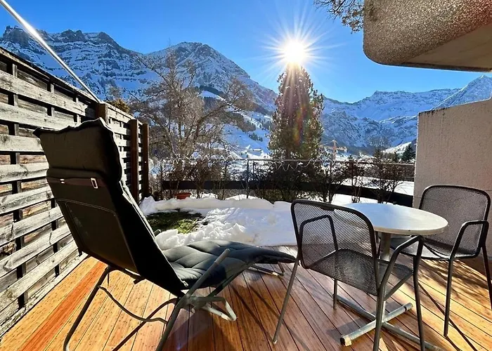 Adelhome Mit Gartensitzplatz